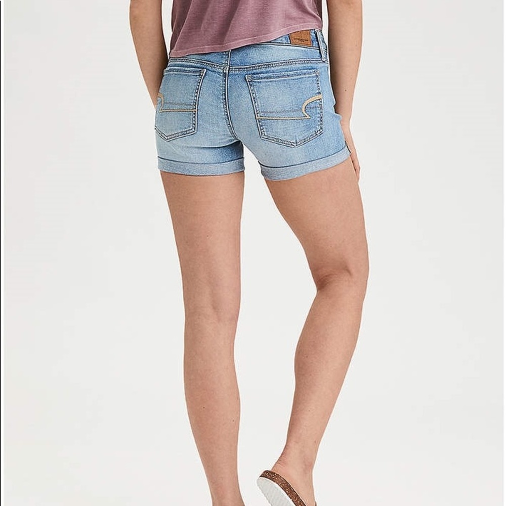 AEO MIDI SUPER STRETCH LIGHT WASH SHORTS